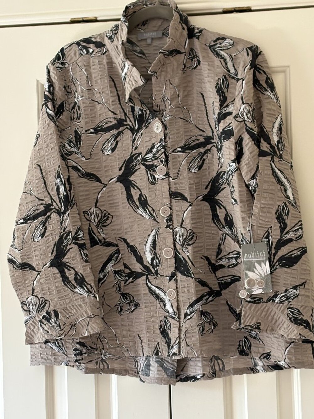 NWT Habitat Pucker Weave Floral Retro Taupe & Black Jacket Sz L